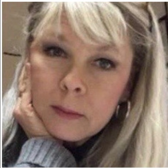 Meet your Posher, Peggy - Picture 4 of 10